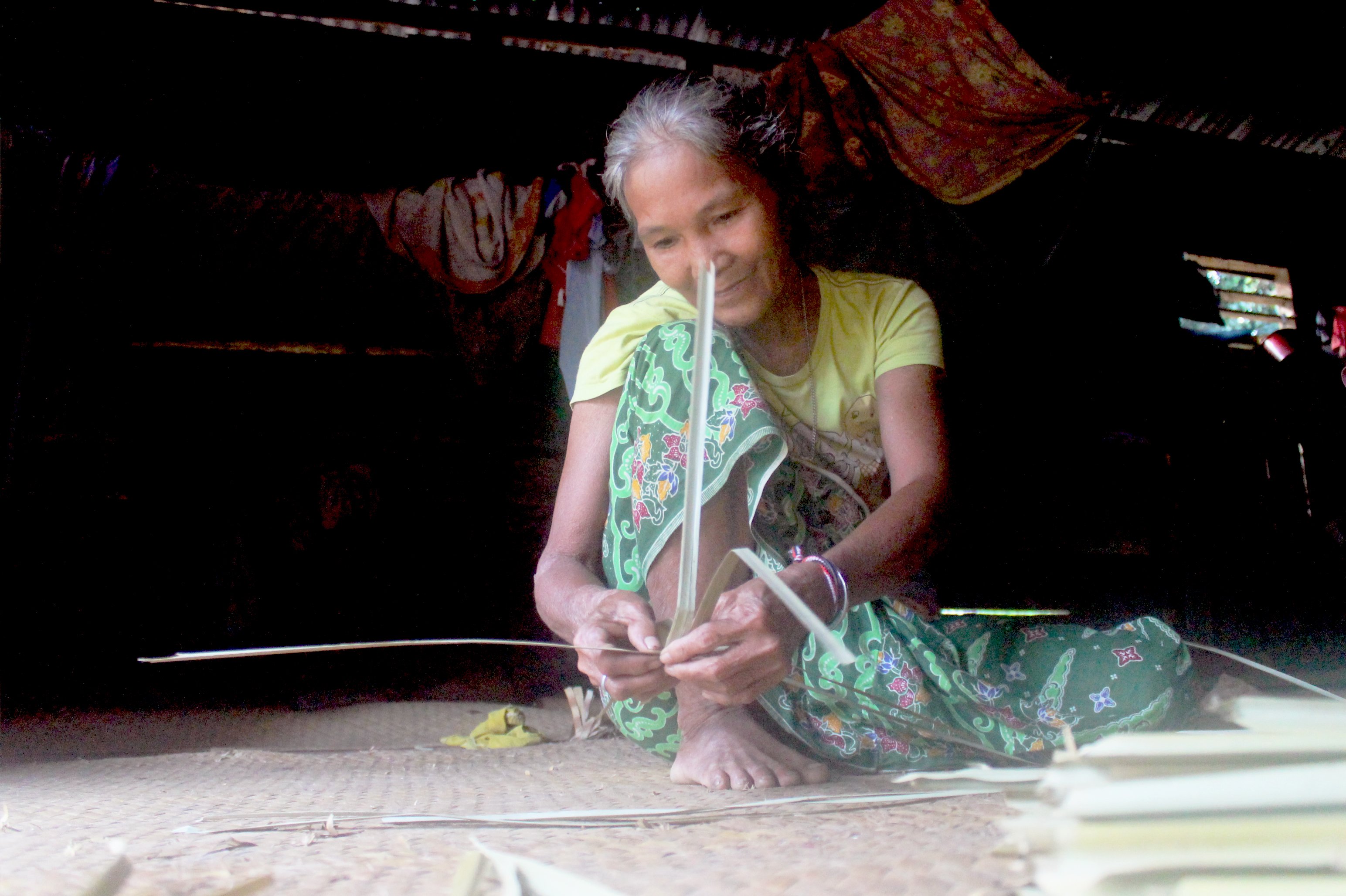 Mat weaving in Central Sumatra