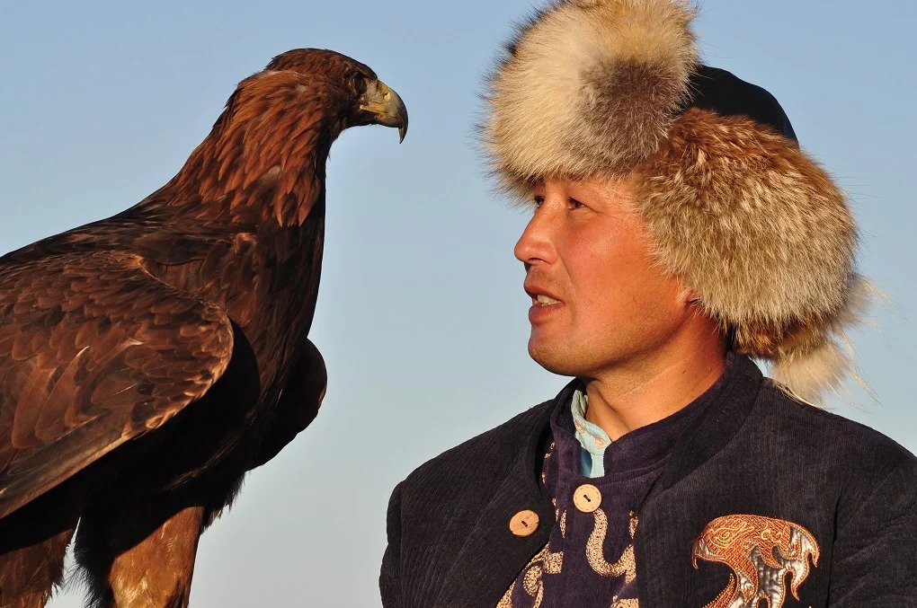 A hunter and his eagle
