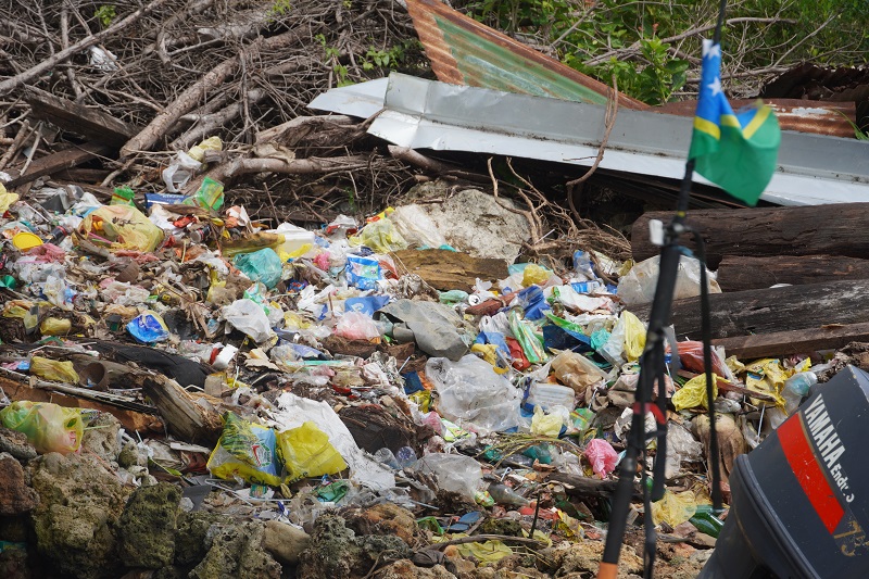 Empty cans and plastics left behind by people from the Islands who visited Gizo