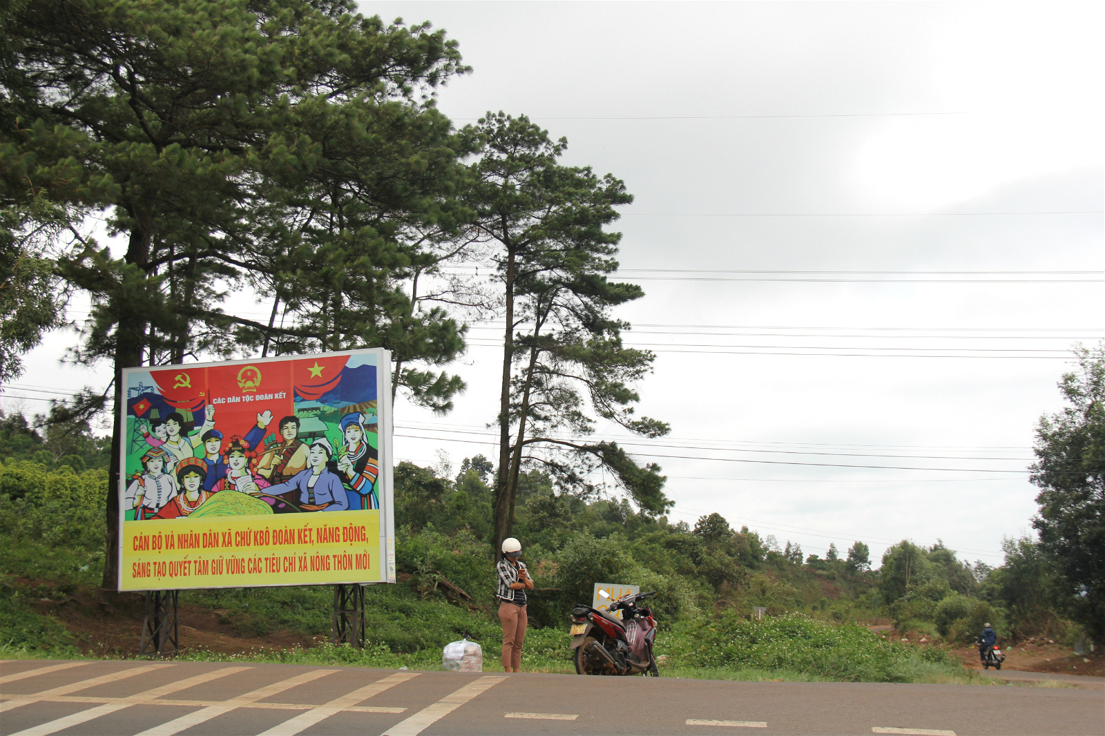Propaganda posters in Vietnam promoting the development of the countryside