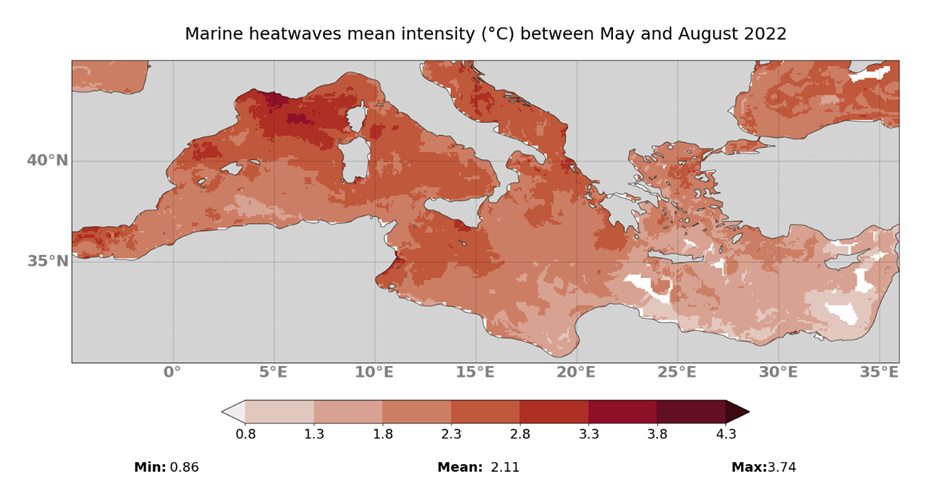 Map with marine heatwaves in Red
