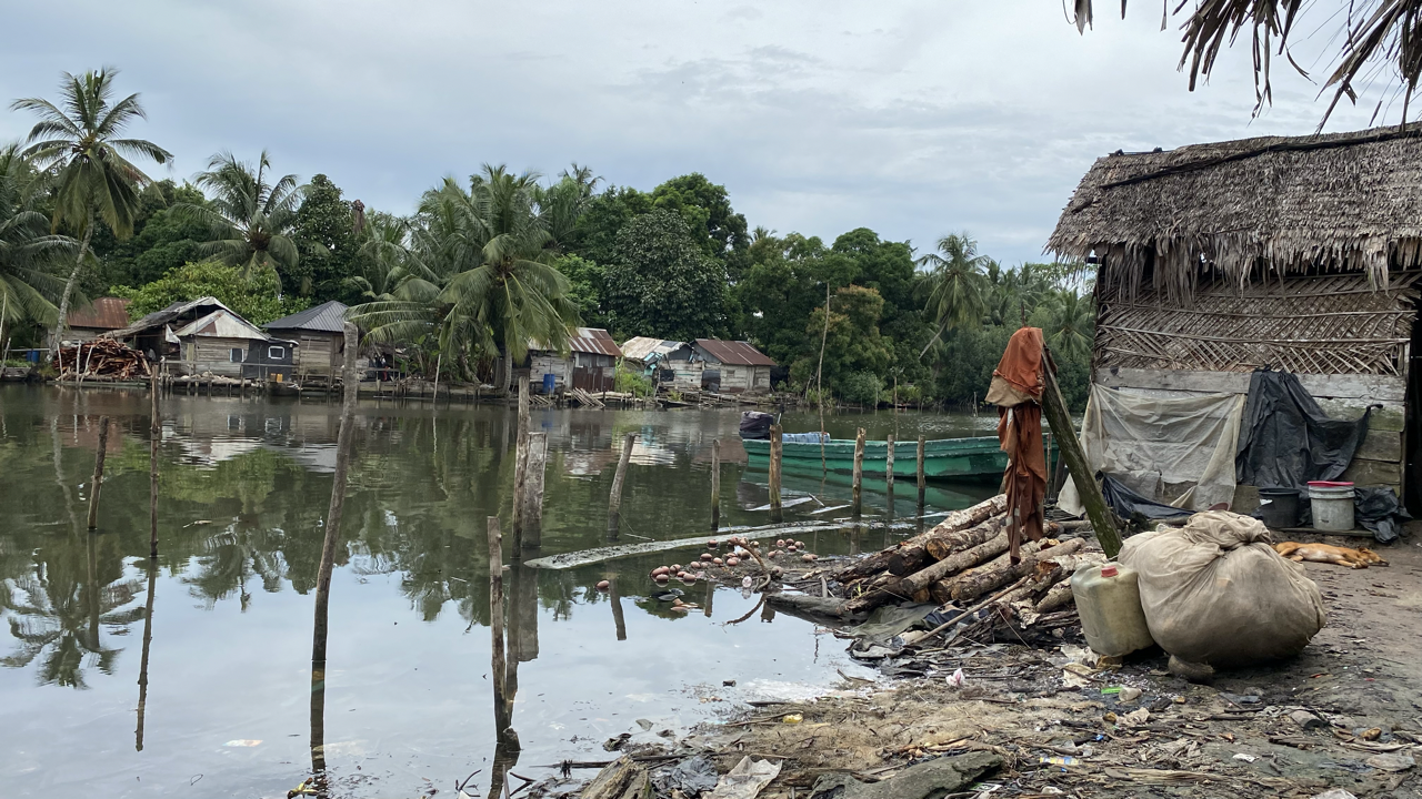 Poverty is rife in Niger Delta Communities  https://tribuneonlineng.com/in-niger-delta-communities-oil-spill-is-impoverishing-residents-devastating-environment-dislocating-cultures/
