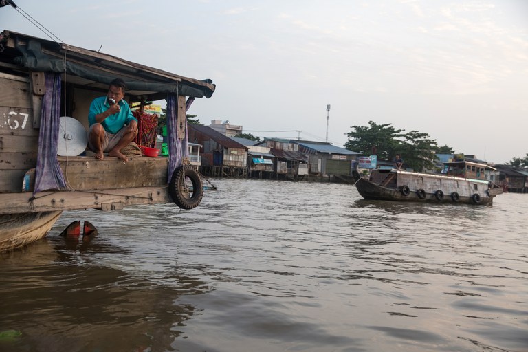 Photo Essay: A Damaged Delta in Vietnam | Earth Journalism Network