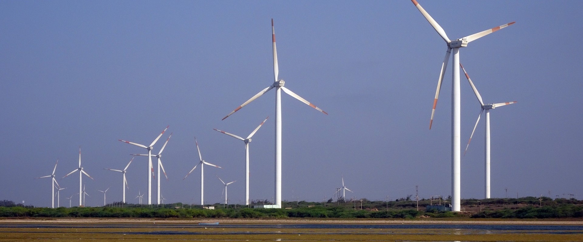 In recent years, India has ramped up its wind power generation capacity / Credit: Bishnu Sarangi via Pixabay. 