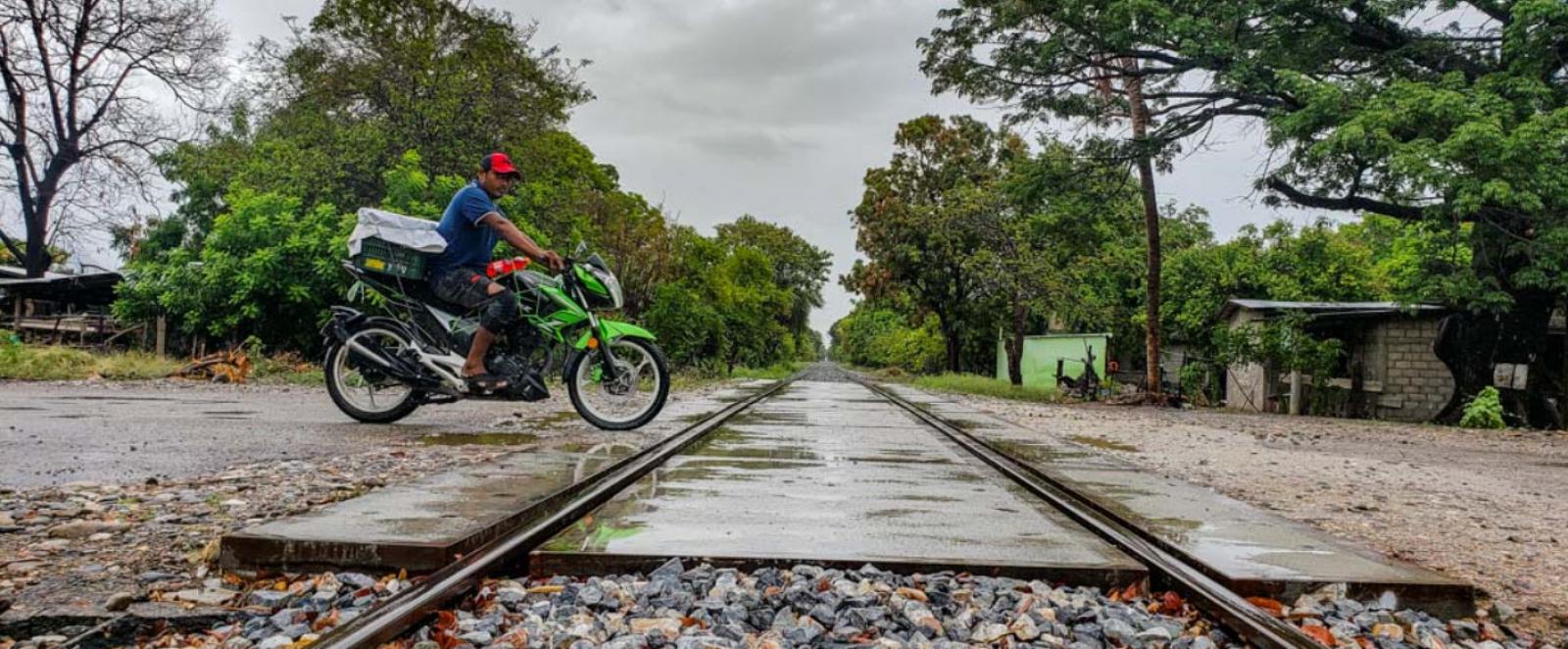 The railroad crosses 79 municipalities between Oaxaca and Veracruz.