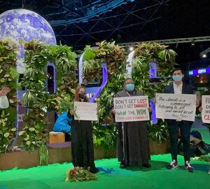 Filipinos hold protest inside COP26 venue 